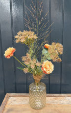 2210202604 Fles met zijdenbloemen in oranje tint